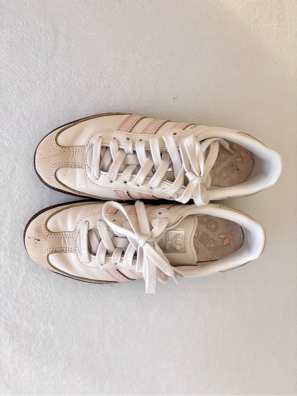 Adidas Originals Samba OG Sneakers in White and Light Pink - Picture 4 of 16